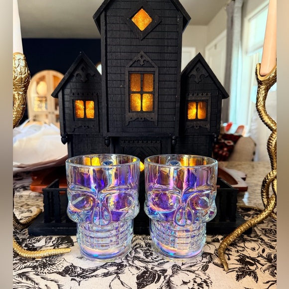 Other - Skull Iridescent Set of 2 Mugs NEW Pair